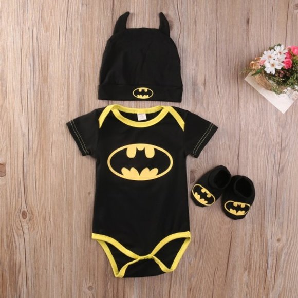 Other - Batman baby toddler bodysuit hat socks set